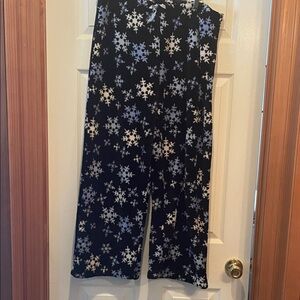 June Daisy/Snowflake Print Women's pj pants,Women’s size Lrg